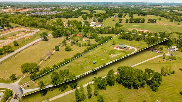 5 Acres of Land with Home for Sale in Gallatin, Tennessee