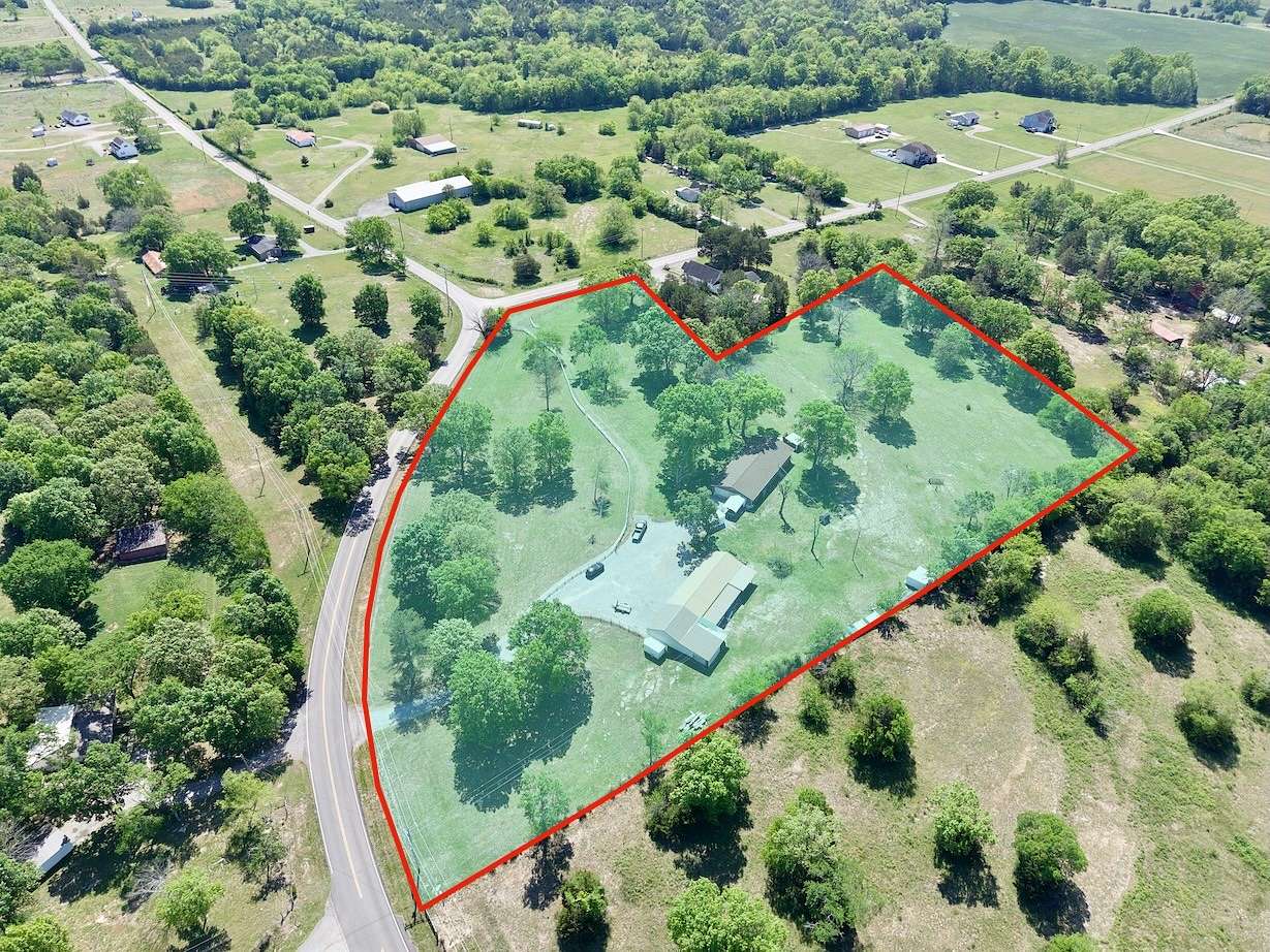 7.75 Acres of Land with Home for Auction in Lascassas, Tennessee