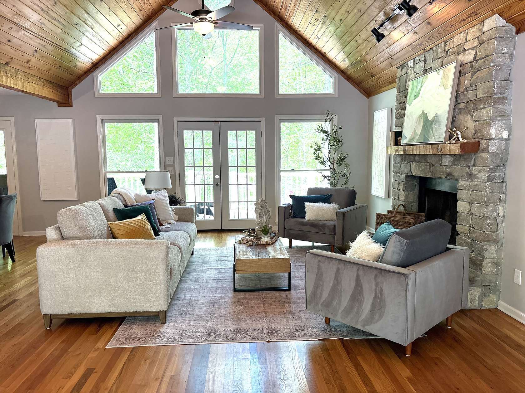 3.1 Acres of Land with Home for Sale in Kingston Springs, Tennessee