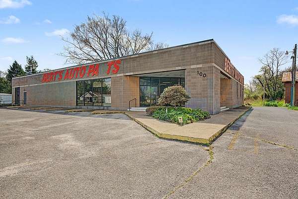 2 Acres of Improved Commercial Land for Sale in Russellville, Kentucky