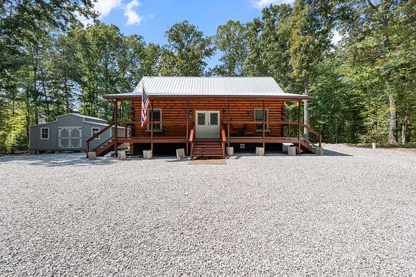 9.46 Acres of Land with Home for Sale in Hurricane Mills, Tennessee