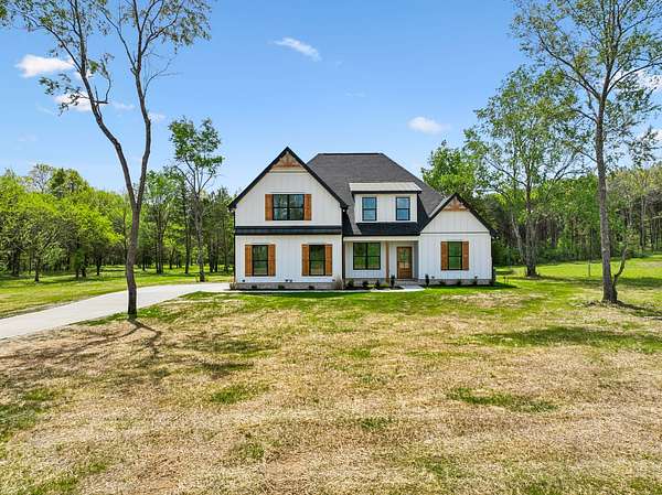 6.6 Acres of Land with Home for Sale in Lebanon, Tennessee