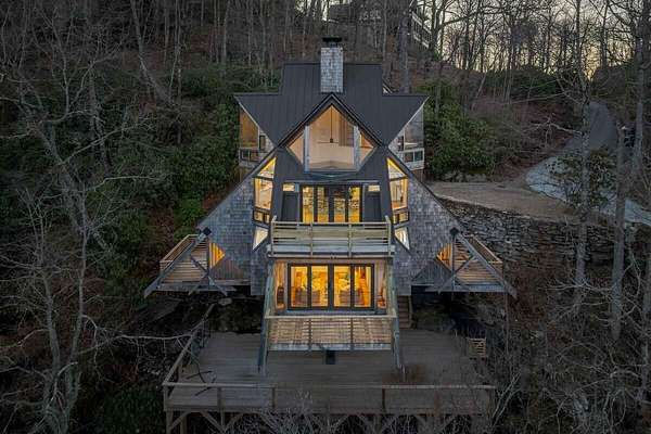 1.52 Acres of Land with Home for Sale in Highlands, North Carolina