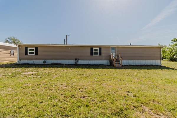 2.15 Acres of Land with Home for Auction in Nashville, Kansas