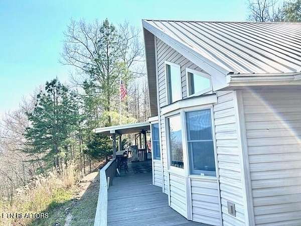 5 Acres of Land with Home for Sale in Del Rio, Tennessee