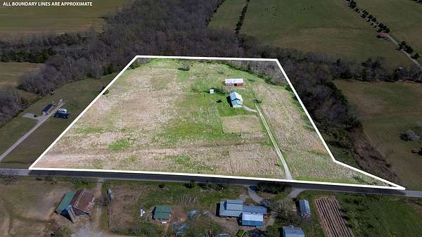 15 Acres of Agricultural Land for Sale in Lewisburg, Kentucky