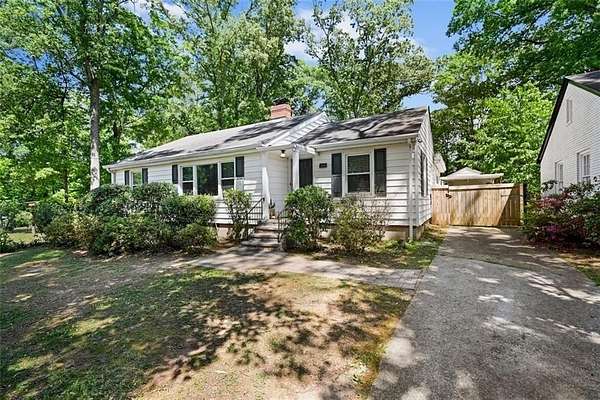 5 Acres of Land with Home for Sale in Atlanta, Georgia