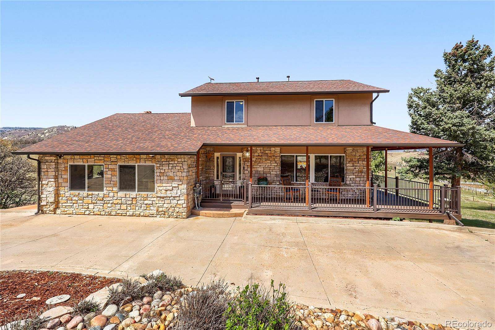 5.25 Acres of Land with Home for Sale in Sedalia, Colorado