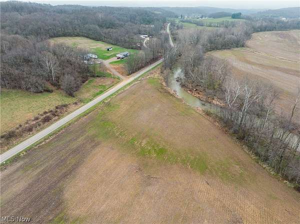 24.2 Acres of Land for Auction in Frazeysburg, Ohio