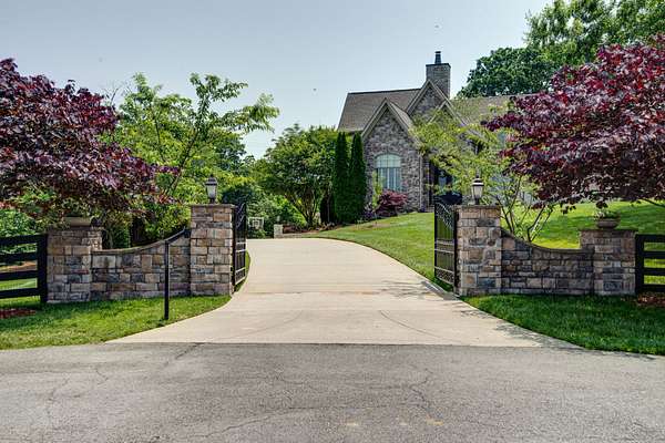 3 Acres of Land with Home for Lease in Arrington, Tennessee