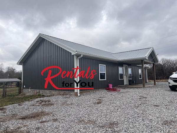 11.8 Acres of Recreational Land with Home for Lease in Cadiz, Kentucky