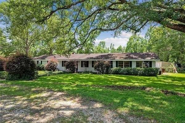 2 Acres of Land with Home for Lease in Folsom, Louisiana