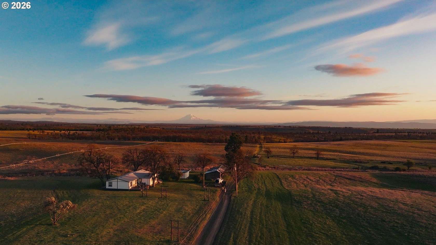 1,462 Acres of Agricultural Land with Home for Sale in Dufur, Oregon