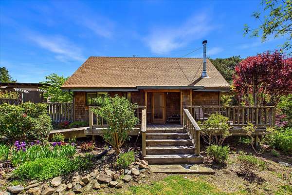 13.7 Acres of Land with Home for Sale in Whitethorn, California