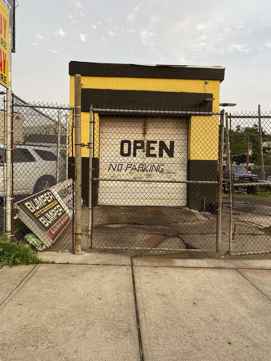 0.12 Acres of Mixed-Use Land for Sale in Irvington, New Jersey