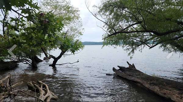 5 Acres of Land for Sale in Waverly, Tennessee