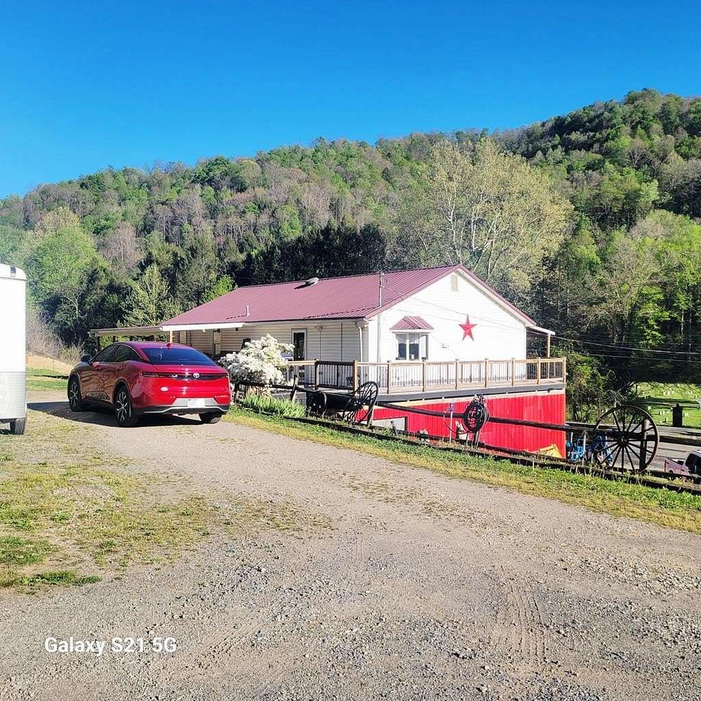 5.53 Acres of Improved Commercial Land for Sale in Kincaid, West Virginia