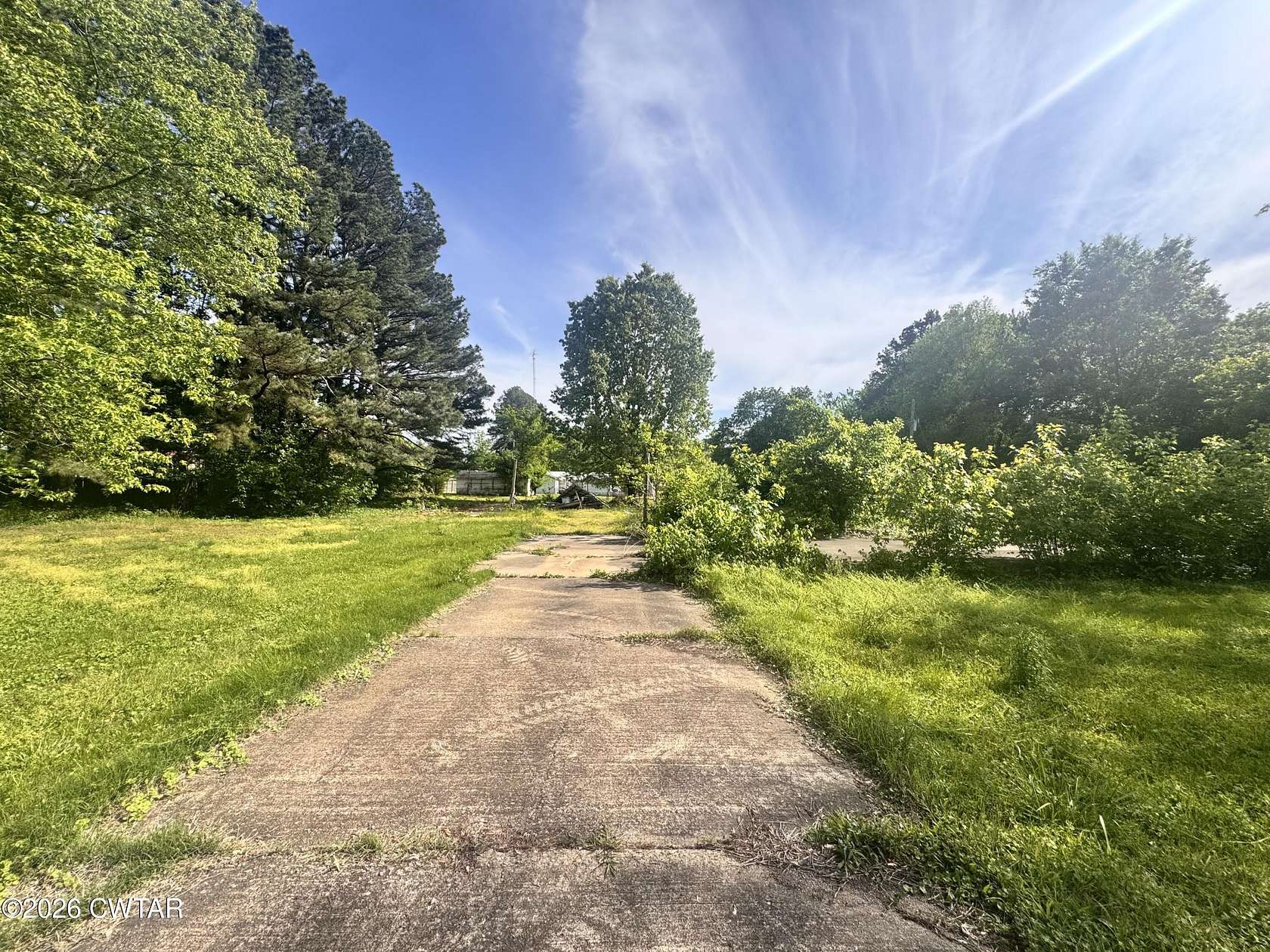 0.94 Acres of Residential Land for Sale in Dyersburg, Tennessee