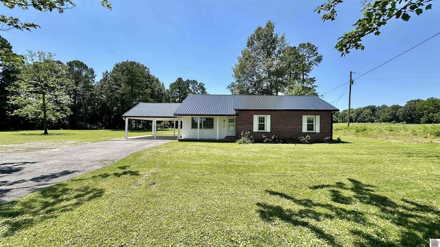 2.56 Acres of Land with Home for Sale in Benton, Kentucky