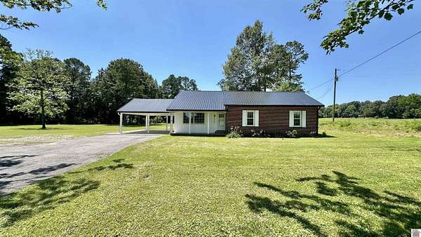 2.56 Acres of Land with Home for Sale in Benton, Kentucky