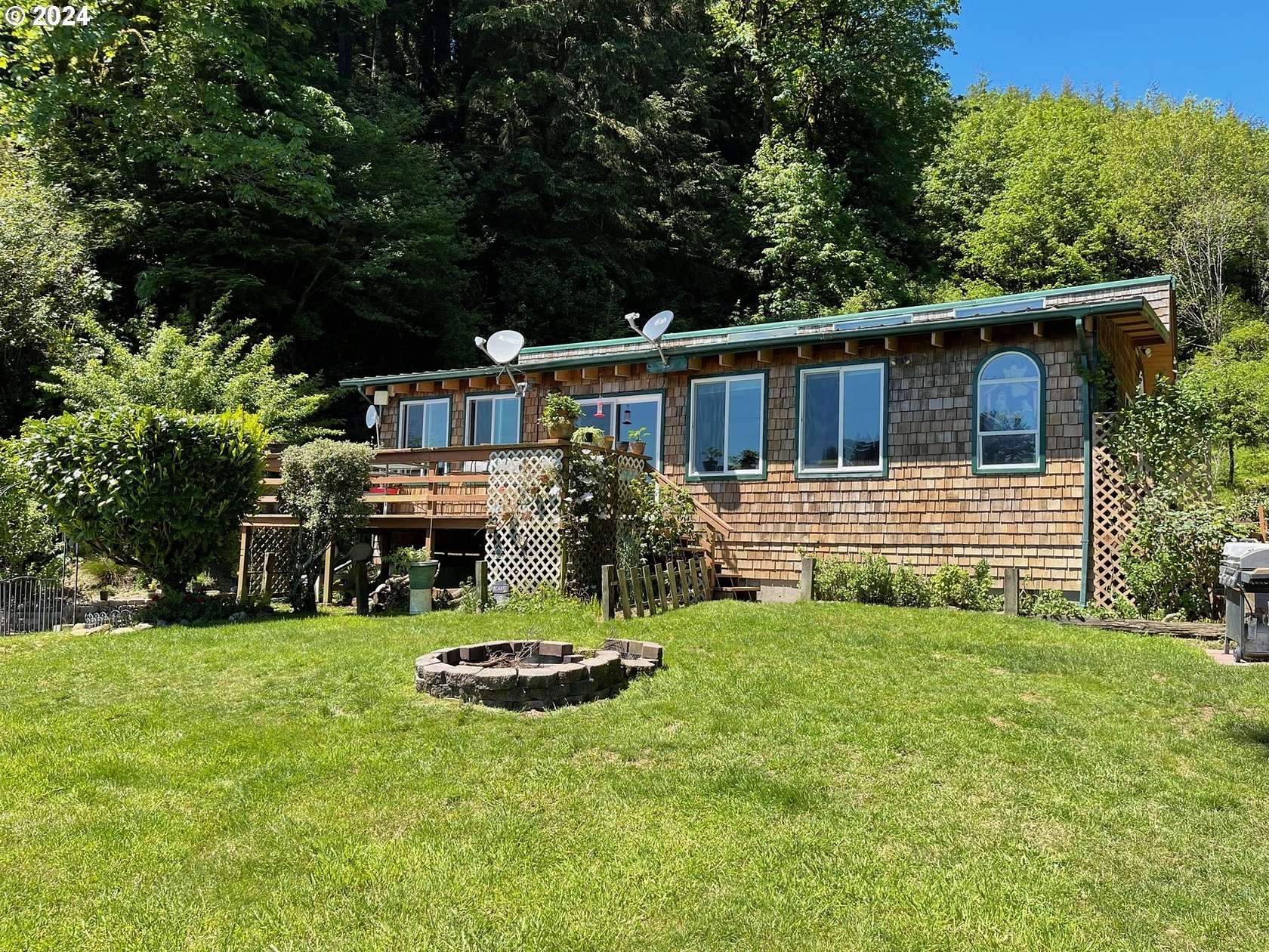 3.46 Acres of Land with Home for Sale in Westlake, Oregon