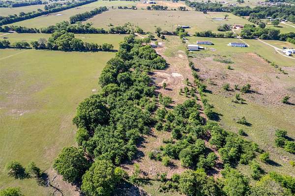 7 Acres of Land for Sale in Eustace, Texas