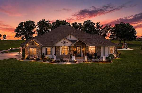 2.5 Acres of Land with Home for Sale in Ardmore, Oklahoma