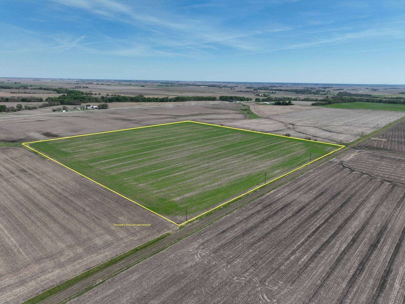 39 Acres of Agricultural Land for Sale in Mount Pleasant, Iowa