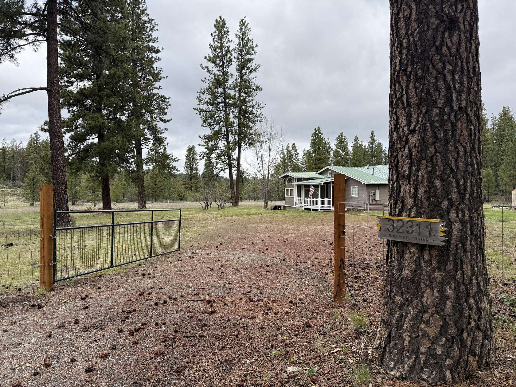 1.82 Acres of Land with Home for Sale in Bonanza, Oregon
