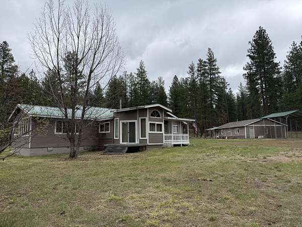 1.82 Acres of Land with Home for Sale in Bonanza, Oregon