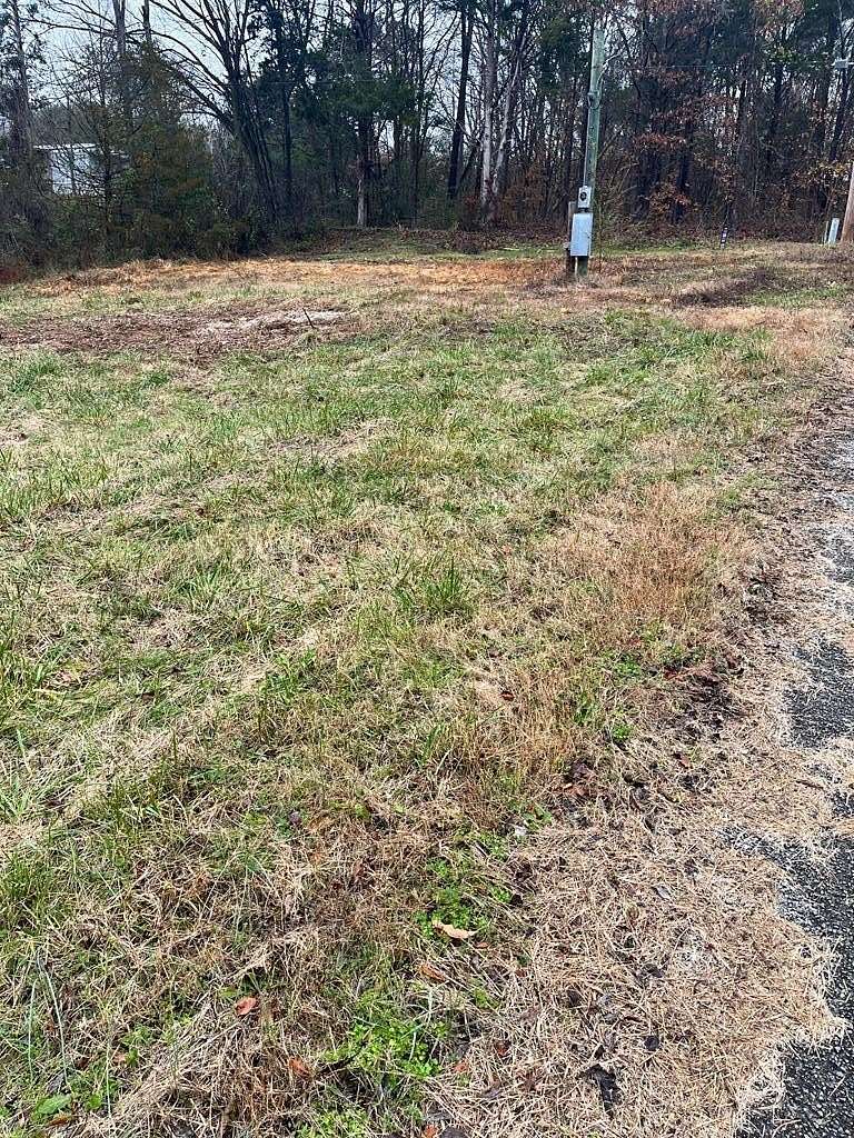 1.38 Acres of Residential Land for Sale in Big Sandy, Tennessee