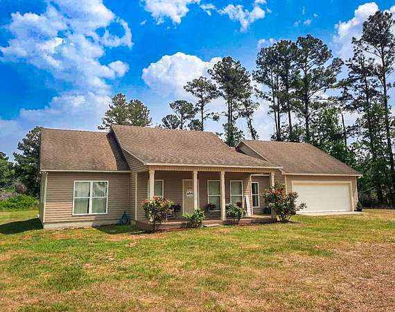 4 Acres of Land with Home for Sale in Valdosta, Georgia