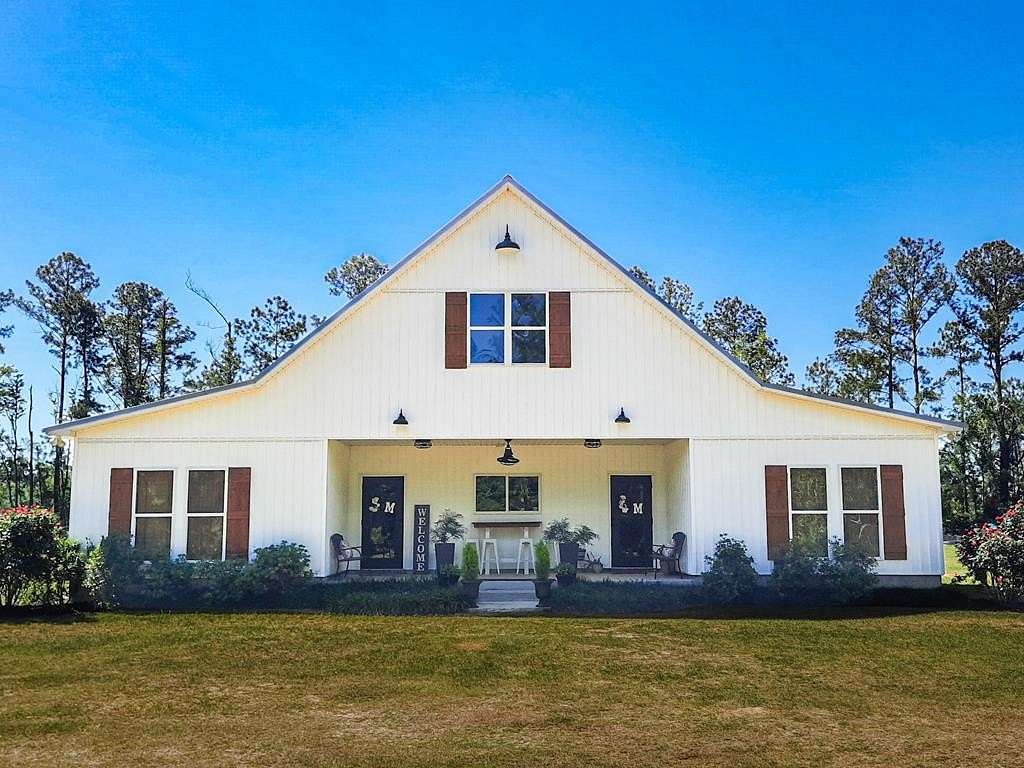5 Acres of Land with Home for Sale in Valdosta, Georgia