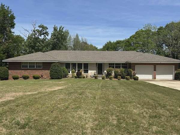 4.5 Acres of Land with Home for Sale in Hamilton, Alabama