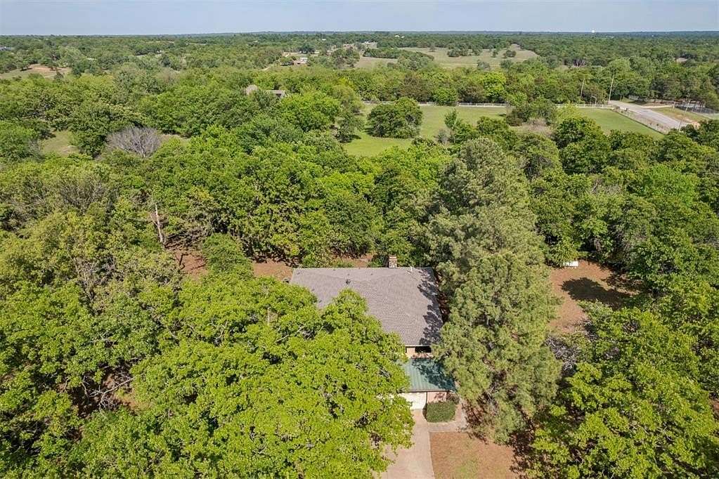 4.77 Acres of Land with Home for Sale in Oklahoma City, Oklahoma
