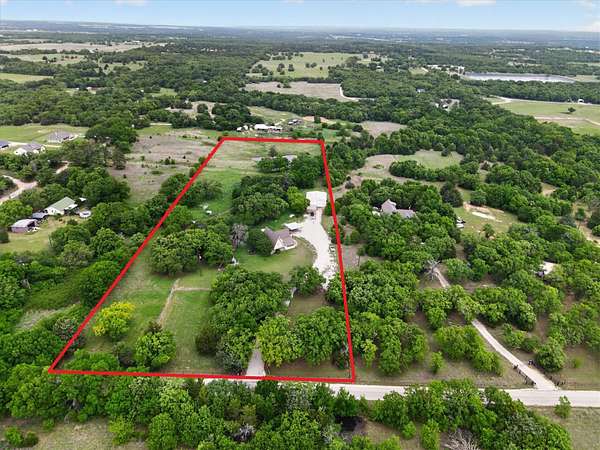 7.5 Acres of Land with Home for Sale in Alvord, Texas