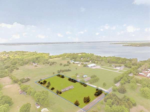 1.5 Acres of Land with Home for Sale in Nevada, Texas