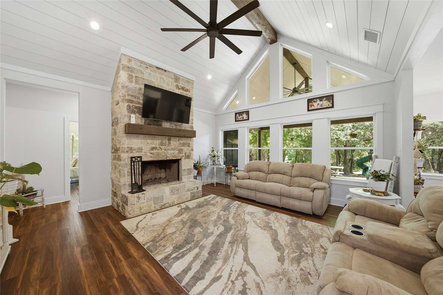 25.5 Acres of Recreational Land with Home for Sale in Athens, Texas