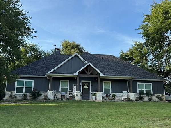 25.5 Acres of Recreational Land with Home for Sale in Athens, Texas