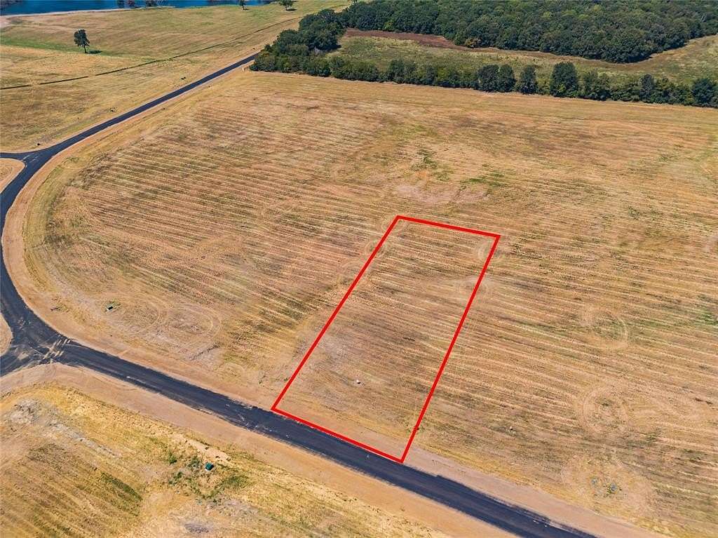 1 Acre of Land for Sale in Honey Grove, Texas