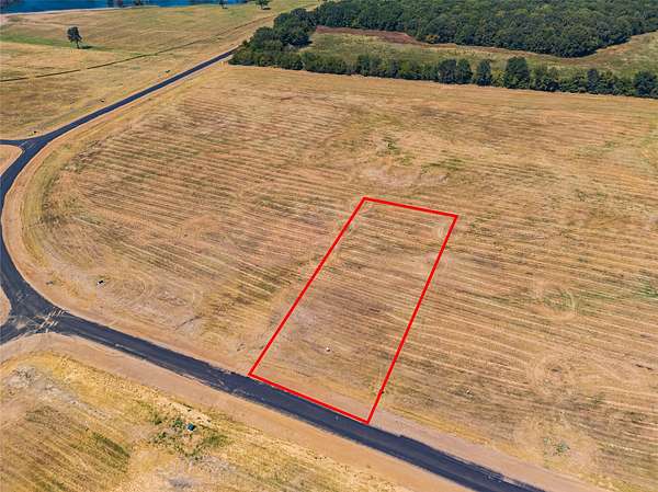1 Acre of Residential Land for Sale in Honey Grove, Texas