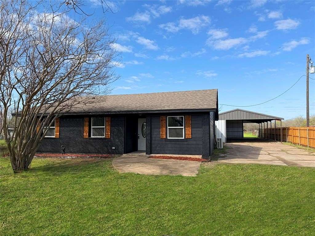 2.5 Acres of Land with Home for Sale in Terrell, Texas