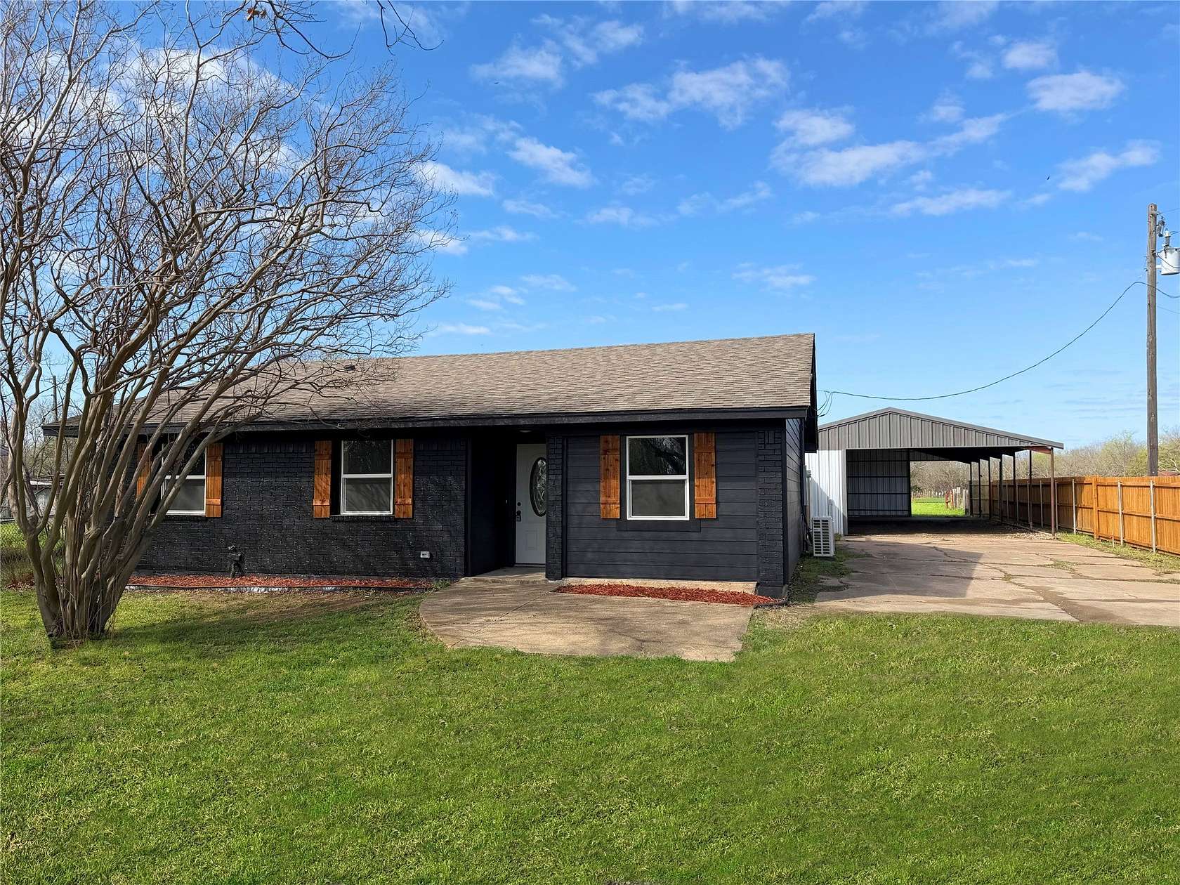 2.5 Acres of Land with Home for Sale in Terrell, Texas