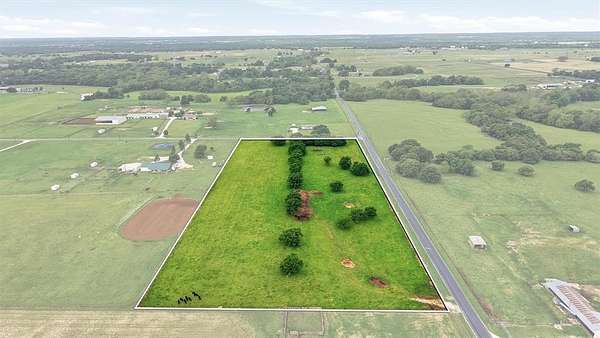 10.5 Acres of Land for Sale in Collinsville, Texas