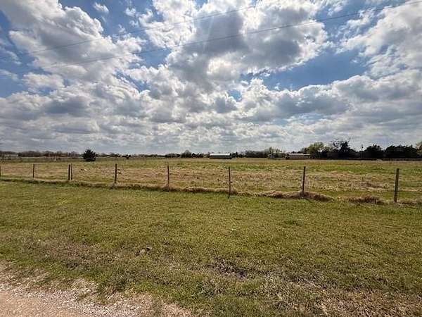 6 Acres of Residential Land for Sale in Caddo Mills, Texas