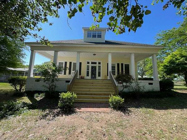 14.5 Acres of Land with Home for Sale in Hartsfield, Georgia