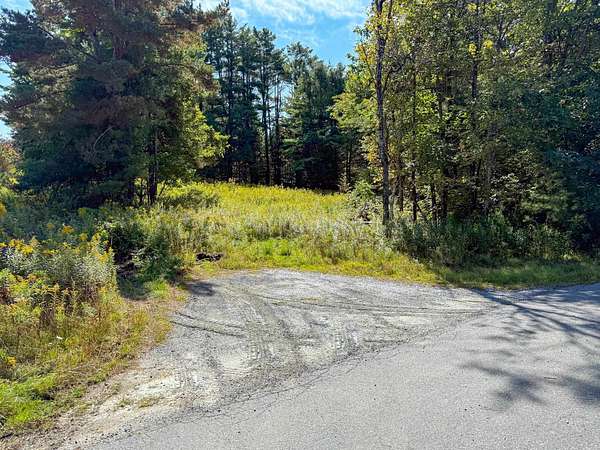 1.7 Acres of Residential Land for Sale in Hartford, Vermont