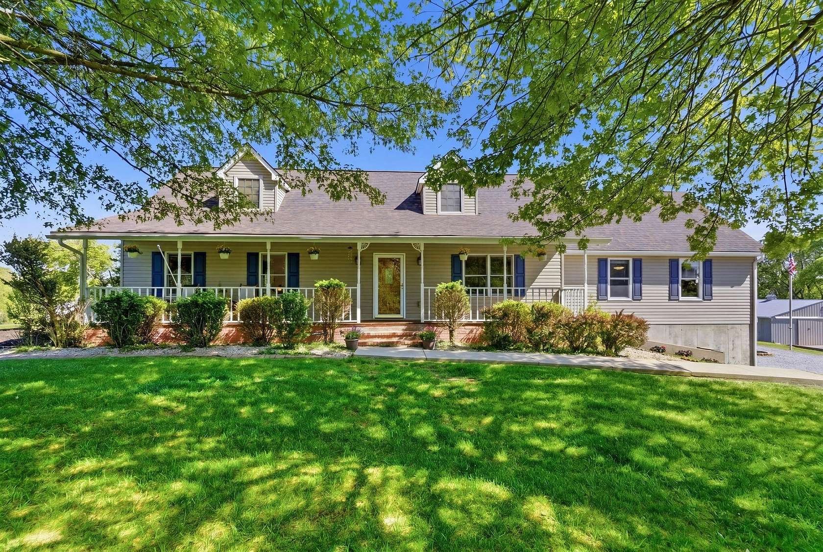 30 Acres of Land with Home for Sale in Sadieville, Kentucky