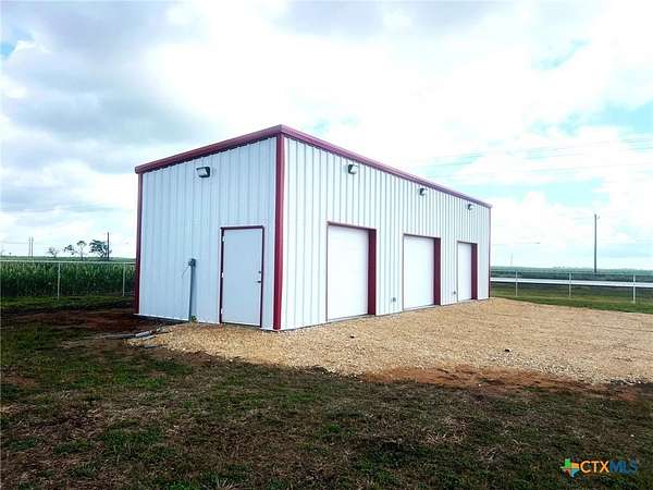 3 Acres of Improved Mixed-Use Land for Sale in Victoria, Texas