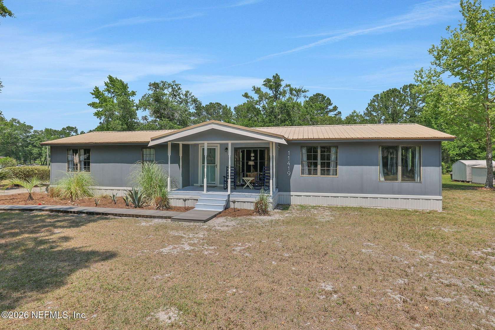 2.5 Acres of Land with Home for Sale in Jacksonville, Florida
